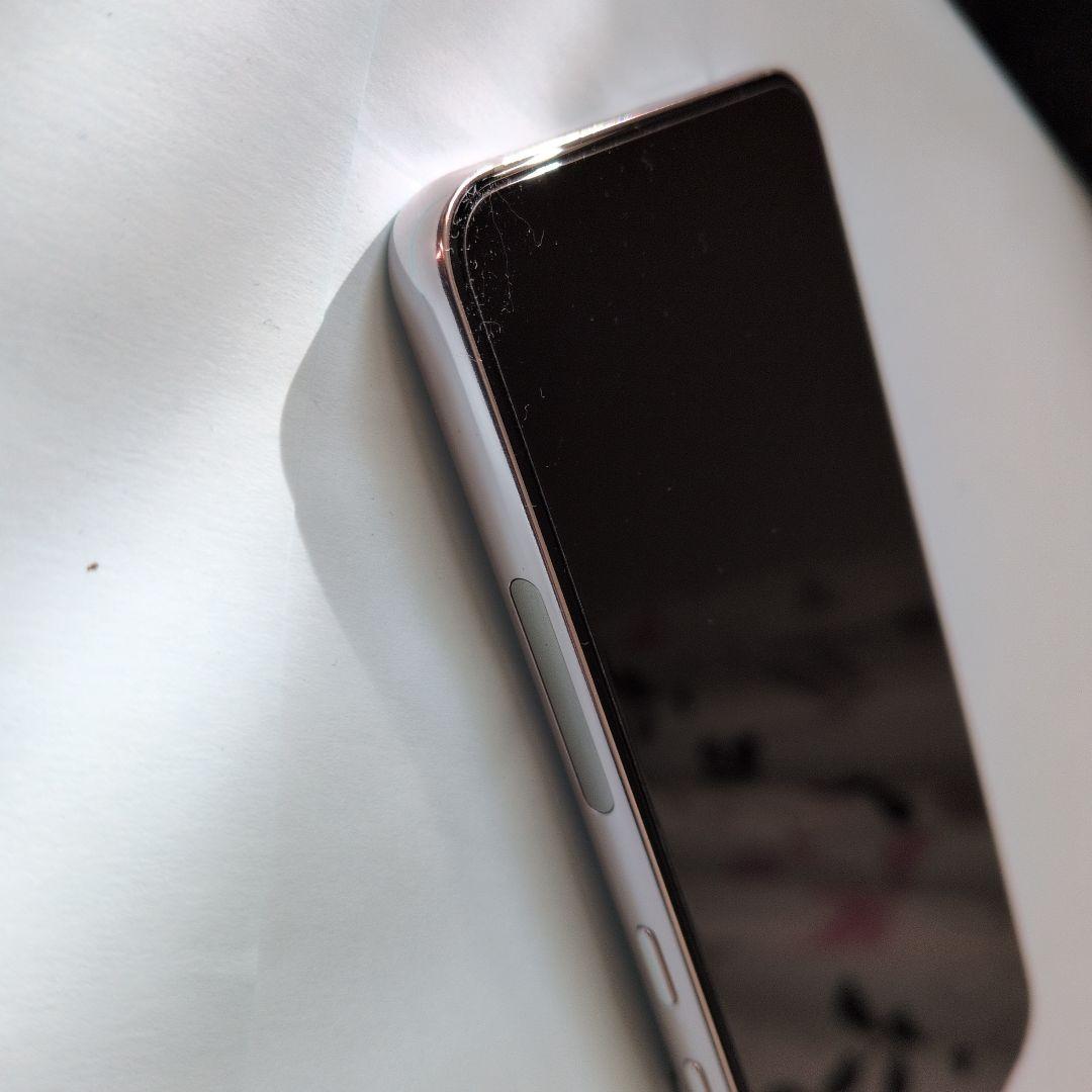 【値下げしました】Galaxy S22　ホワイト　キズ割れなどのない美品