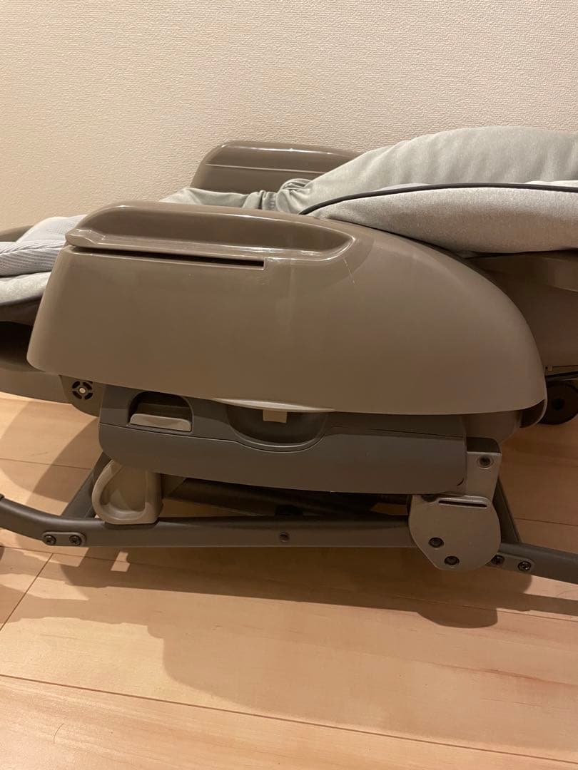 ネムリラ AUTO SWING LM ハイローベビーラック　電動チェア　横浜