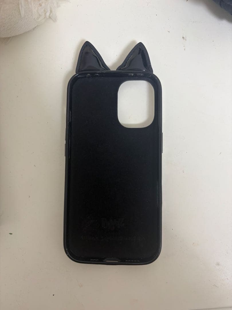 Urban Sophistication 猫耳ケース　iphone16