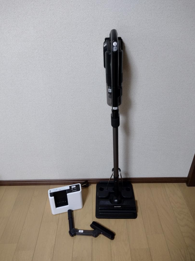 シャープ★掃除機★EC-FR7-B★2022年製★バッテリー新品と同等★3