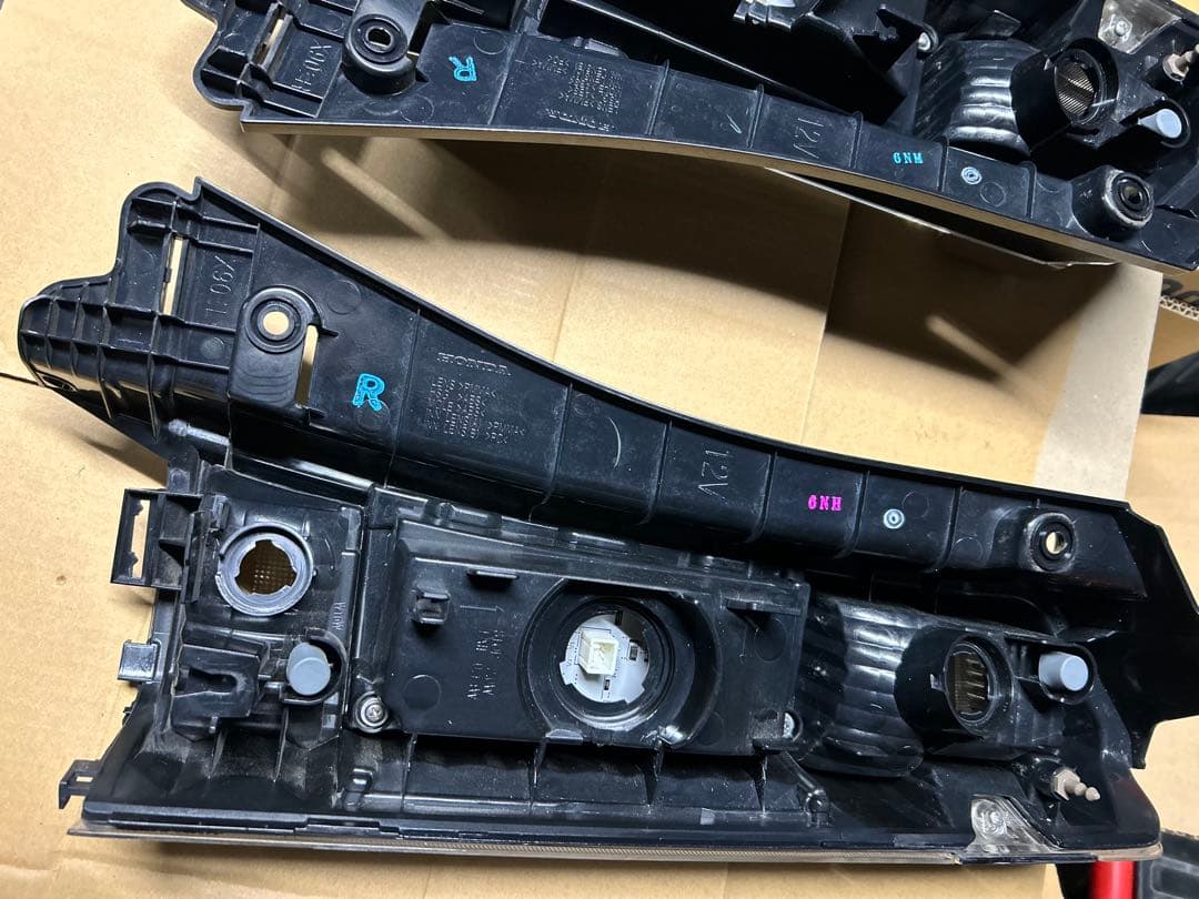 Nボックス　カスタム　テールライト　レンズ　LED JF1 JF2 純正品