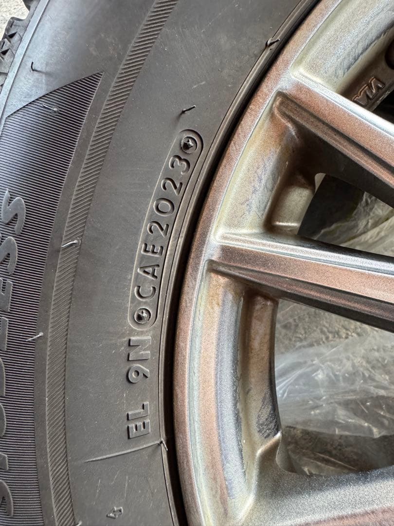 ノア 80系　スタッドレスタイヤ