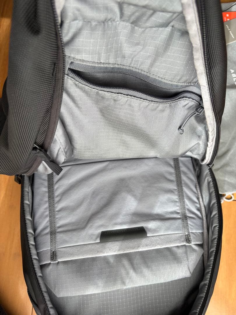 ABLE CARRY Daily Plus1680d 新ガジェットケース付き