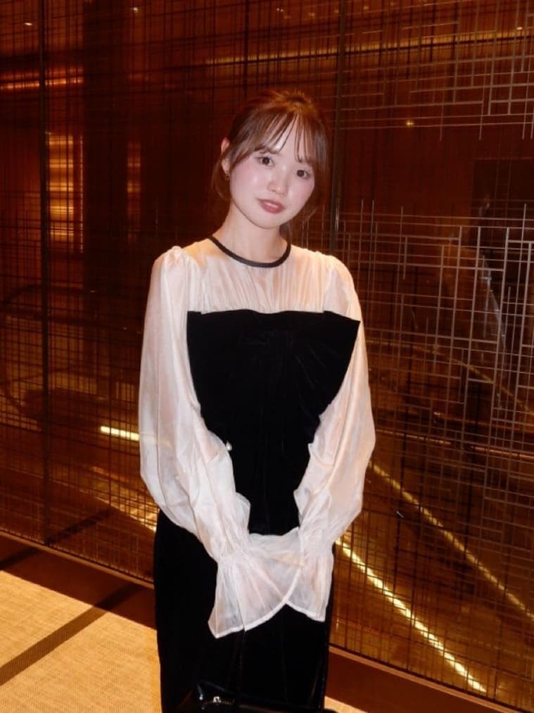 M オケージョン 配色シアーリボンベロアワンピース SALON by Chico