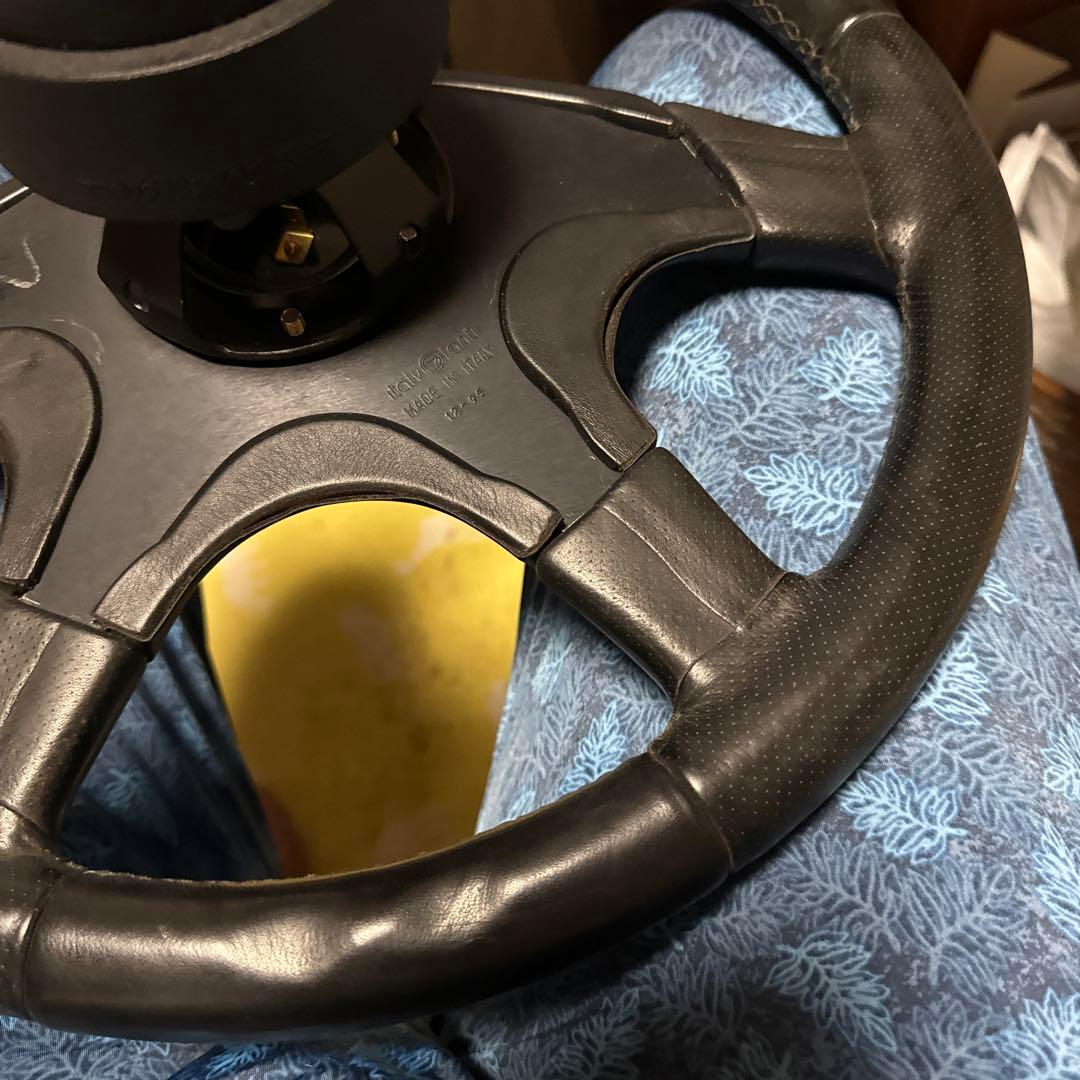 italvolanti ステアリング　4スポーク メイドインイタリー　　送料無料