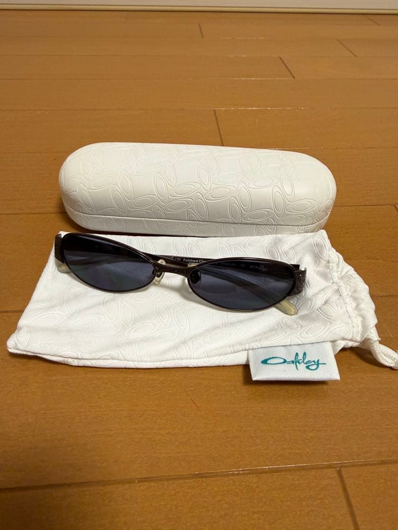 Oakley サングラス