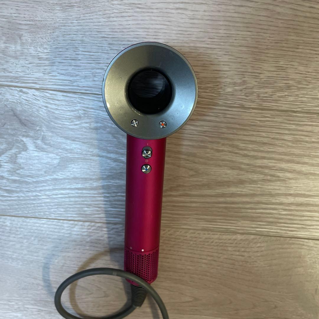 Dyson ヘアドライヤー 本体とアタッチメントセット