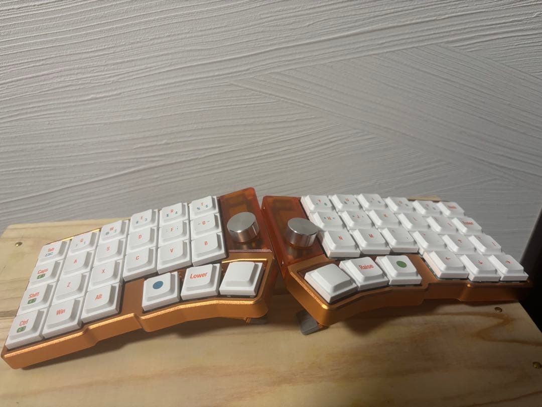 cornix 分割キーボード　オレンジ