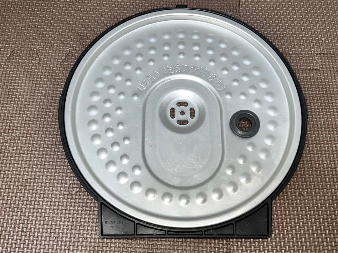 2022年製　アイリスオーヤマ 銘柄炊き IHジャー炊飯器 RC-IK10-B