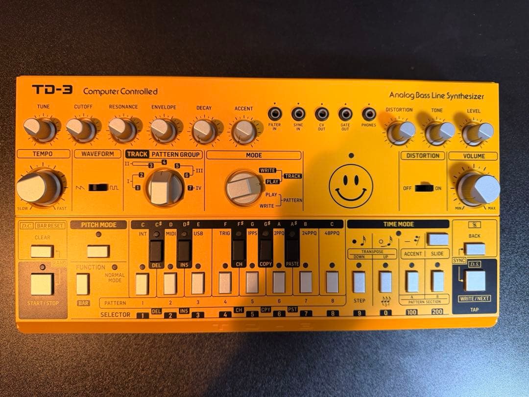 鍵盤楽器 BEHRINGER TD-3-AM