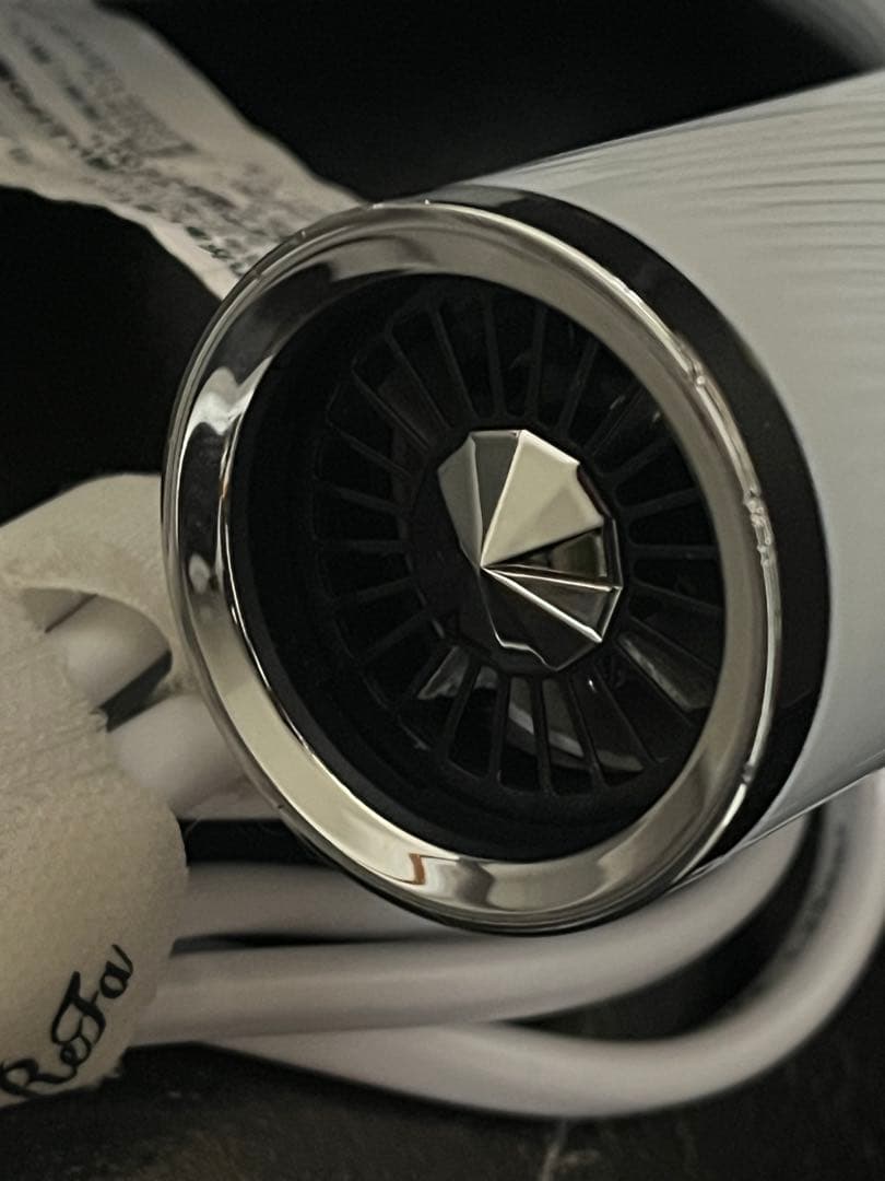 り*ん様 2024年製ReFa ビューテック ドライヤー スマート 白 RE-A