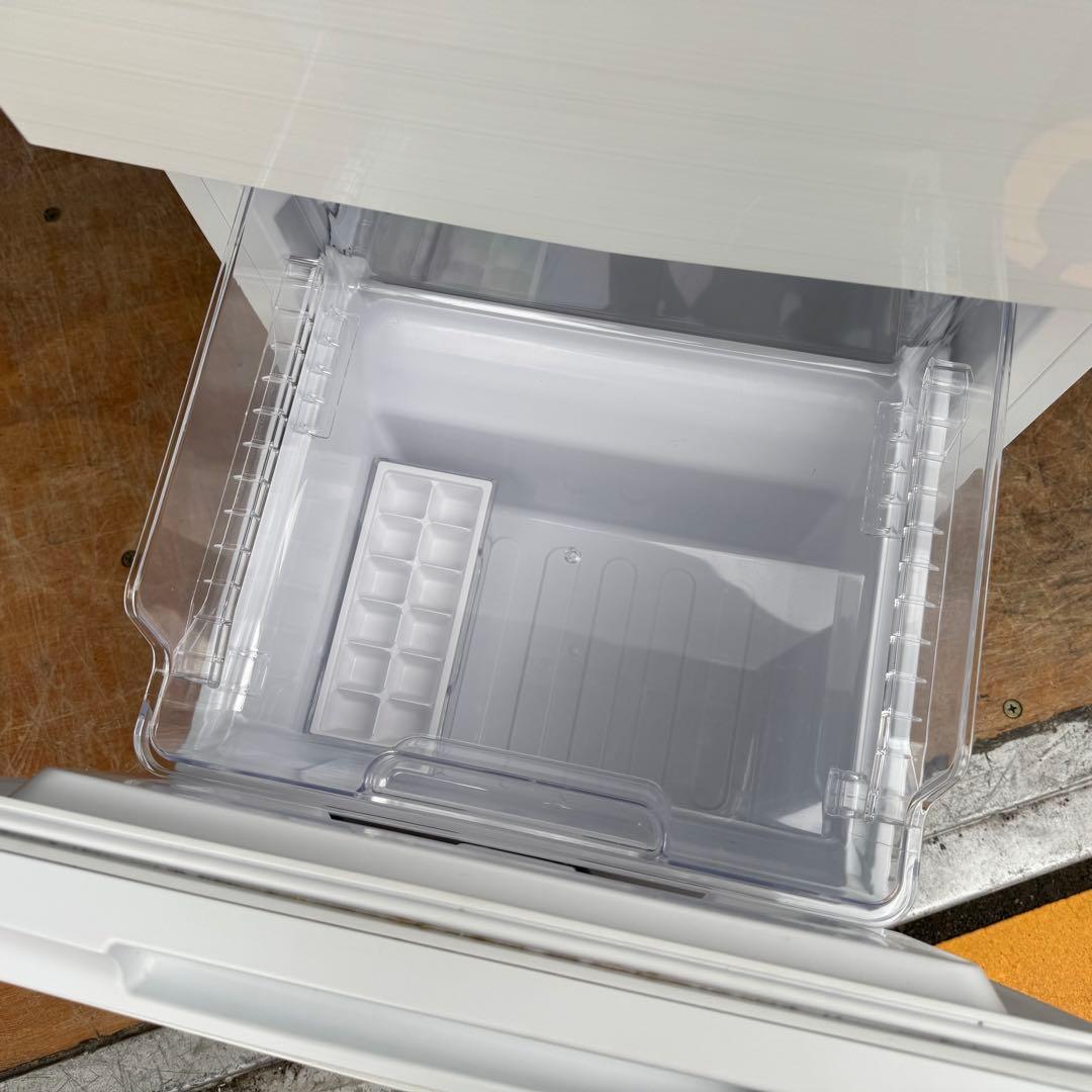 C7543★2022年製美品★シャープ　冷蔵庫　ホワイト 右.左開き　自動霜取り