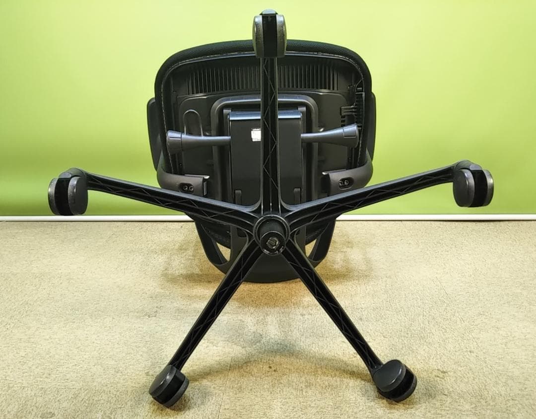 av　オカムラ　シルフィーチェア　ローバック　固定肘　前傾機能　メッシュ　中古品