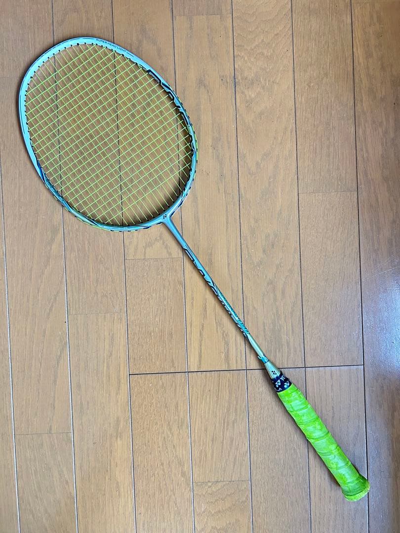 YONEX NANORAY 750 バドミントンラケット　値下げしました‼️