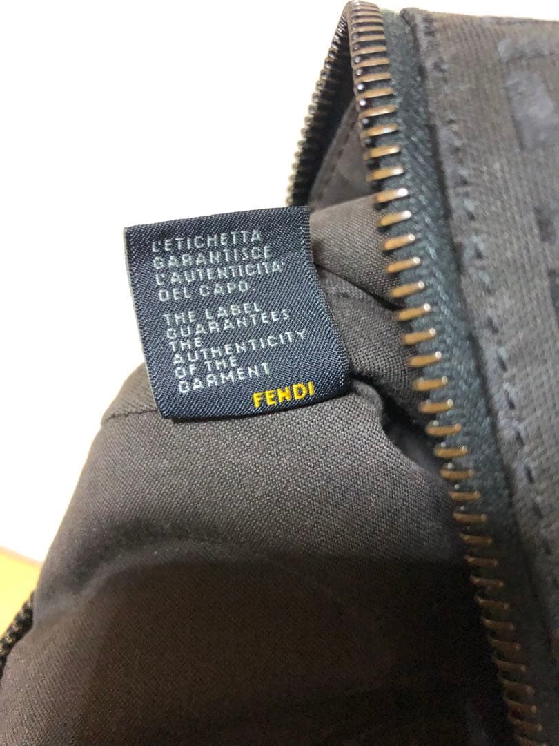 FENDI フェンディ ズッカ柄 ワンショルダーバッグ　アクセサリーポーチ