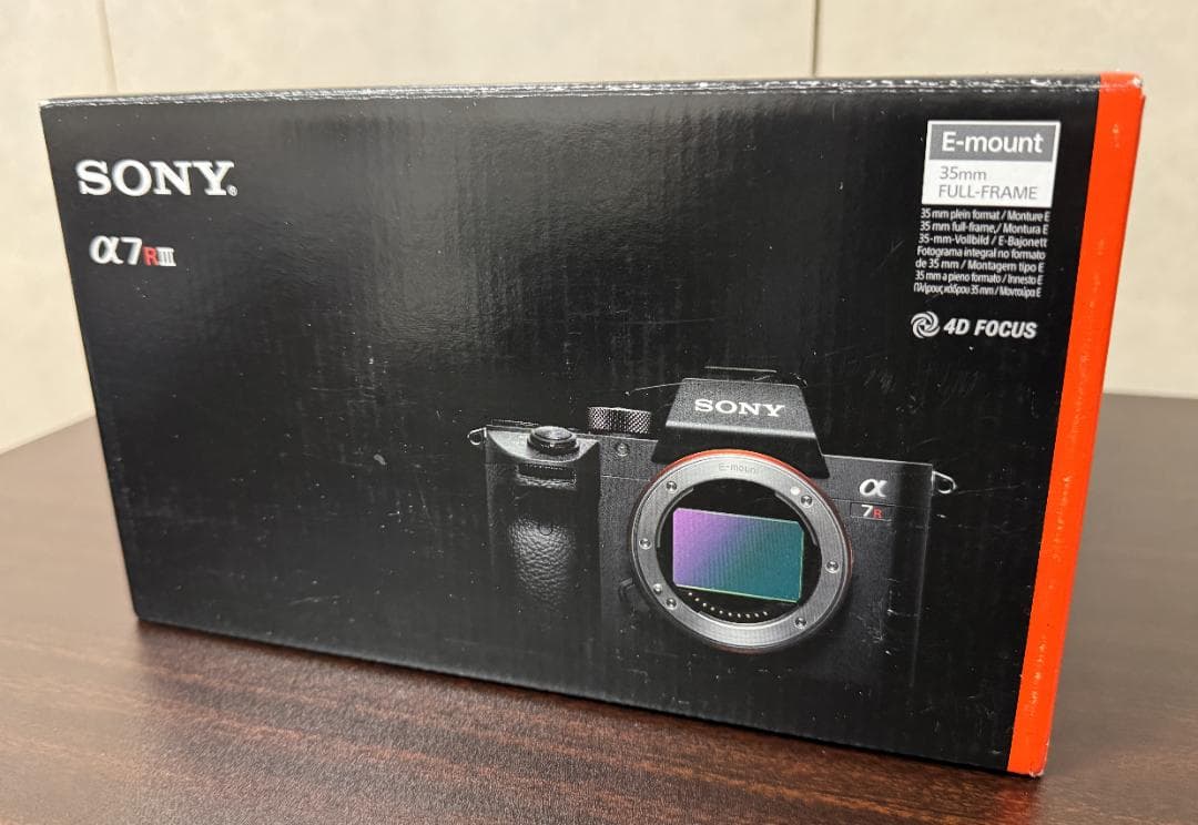 [オーバーシーズモデル] SONY α7R III 本体と付属品