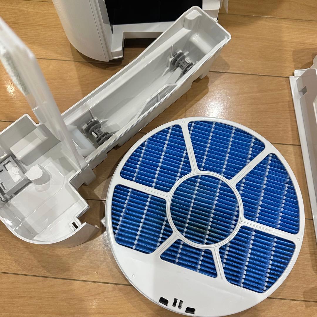 ① 【2024年製】シャープ SHARP 加湿空気清浄機 KC-R50-W