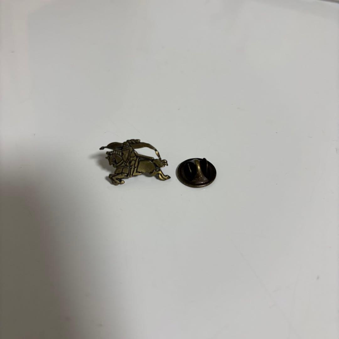 【美品】バーバリー　スーツ　ピンバッジ　卒業　受験　150 ネクタイ　エンブレム