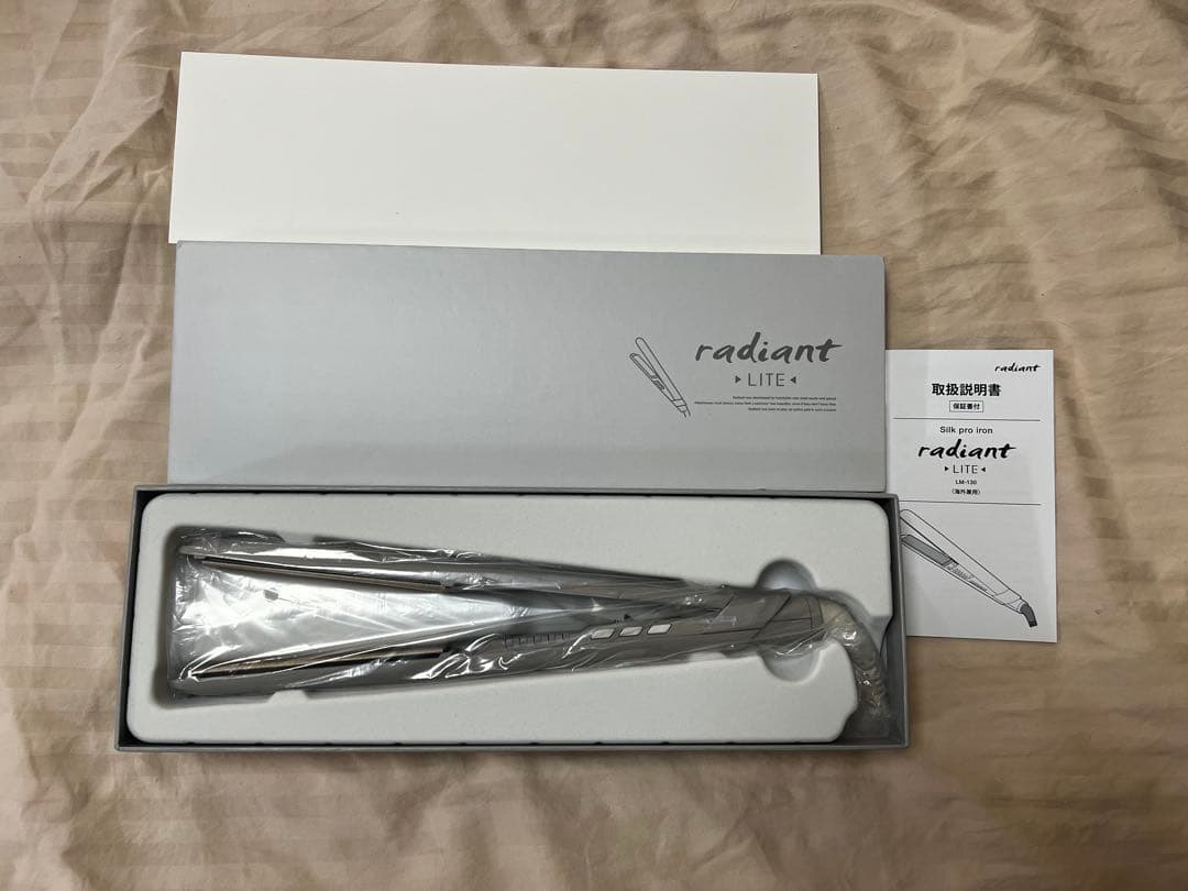 ⭐️かぴとま⭐️【新品未使用】radiant LITE ストレートヘアアイロン