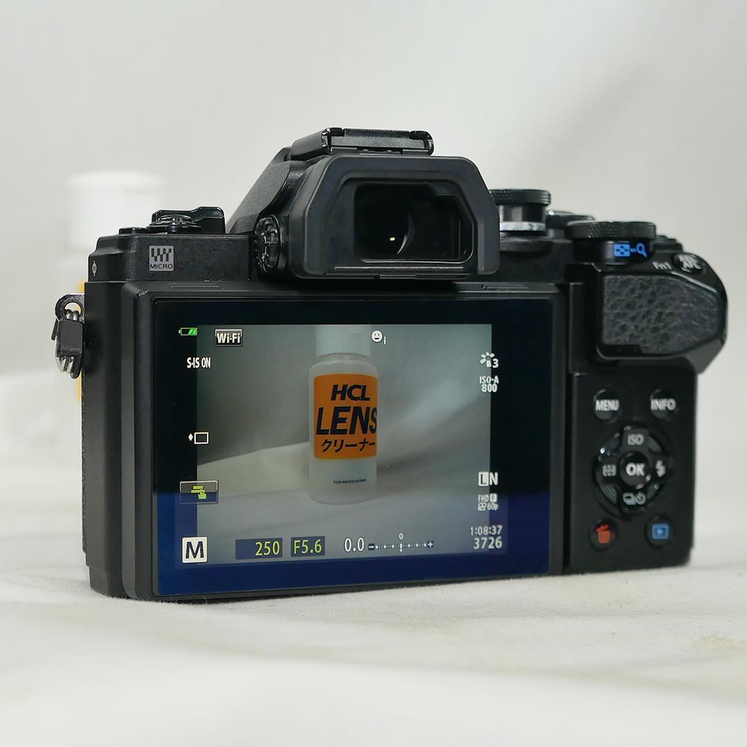 オリンパス OM-D E-M10 Mark III EZダブルズームキット