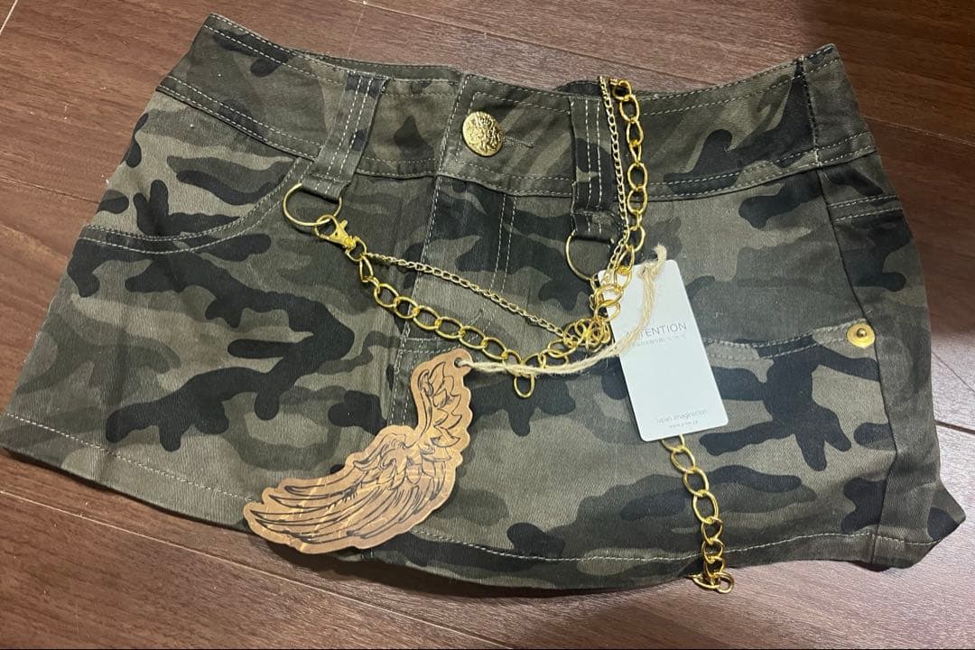 GARULA 迷彩柄 ショートパンツ