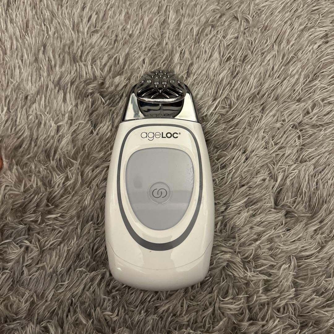 ageLOC ガルバニックスパ 本体と付属品