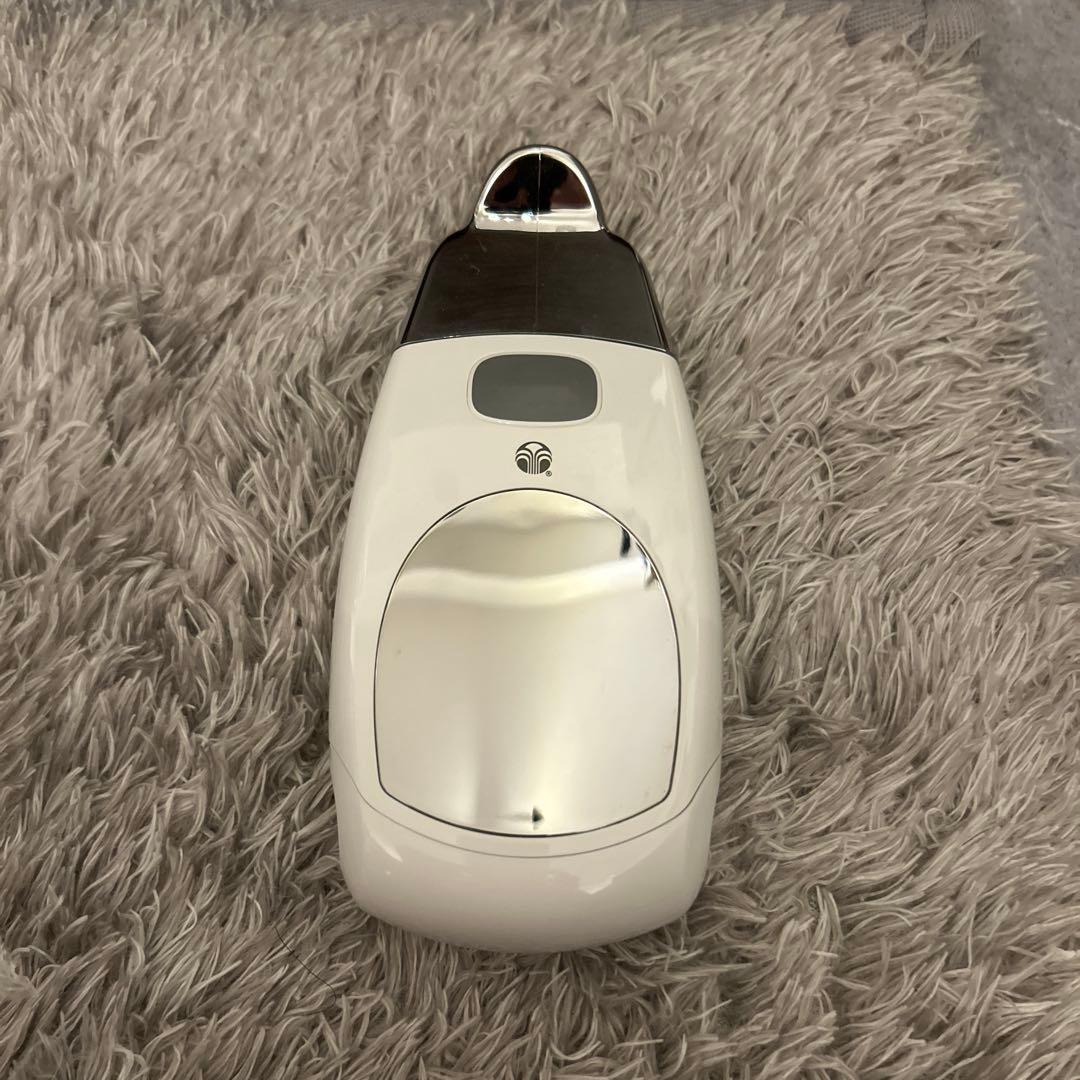 ageLOC ガルバニックスパ 本体と付属品