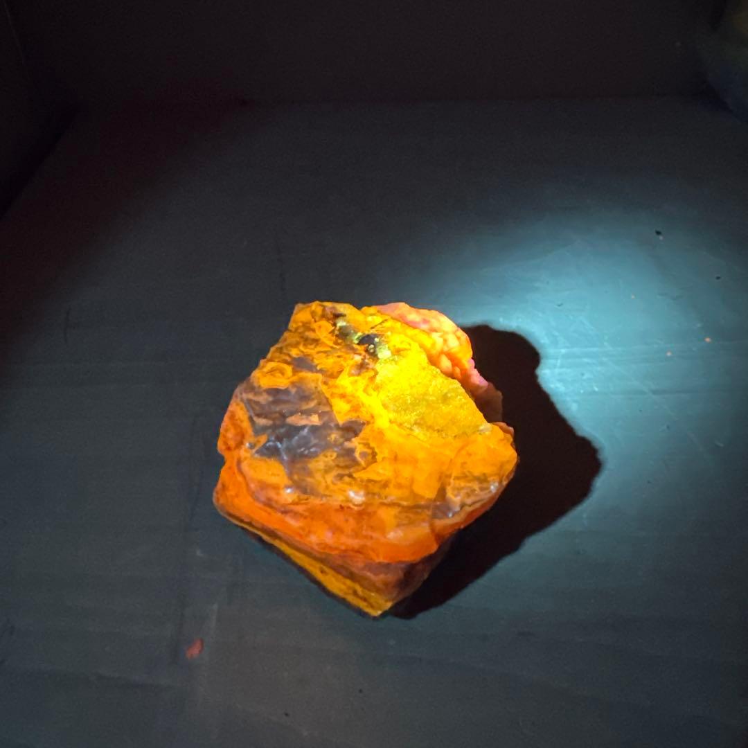 北海道石　然別オパール　蛍光オパール266g