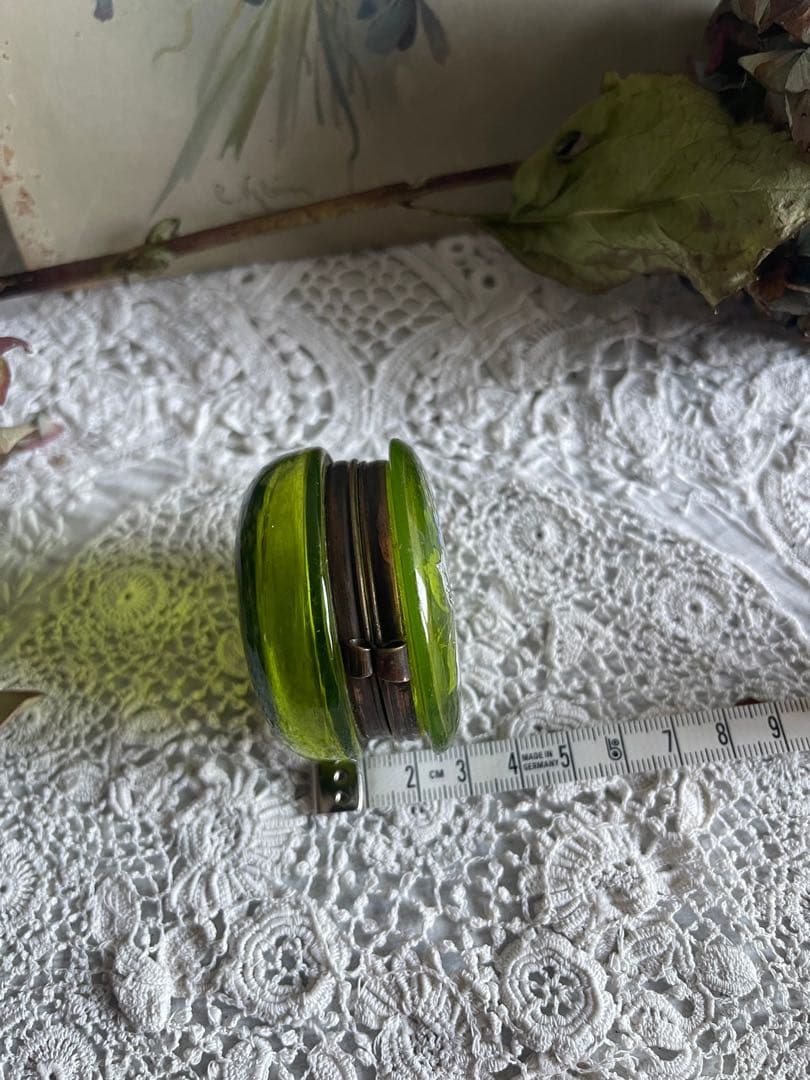 【お66】12 フランス　アンティーク　すずらん　鈴蘭　ガラス　小物入れ