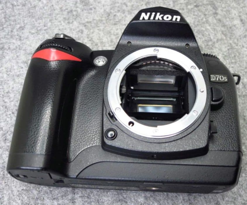 Nikon D70s　ズームレンズ付