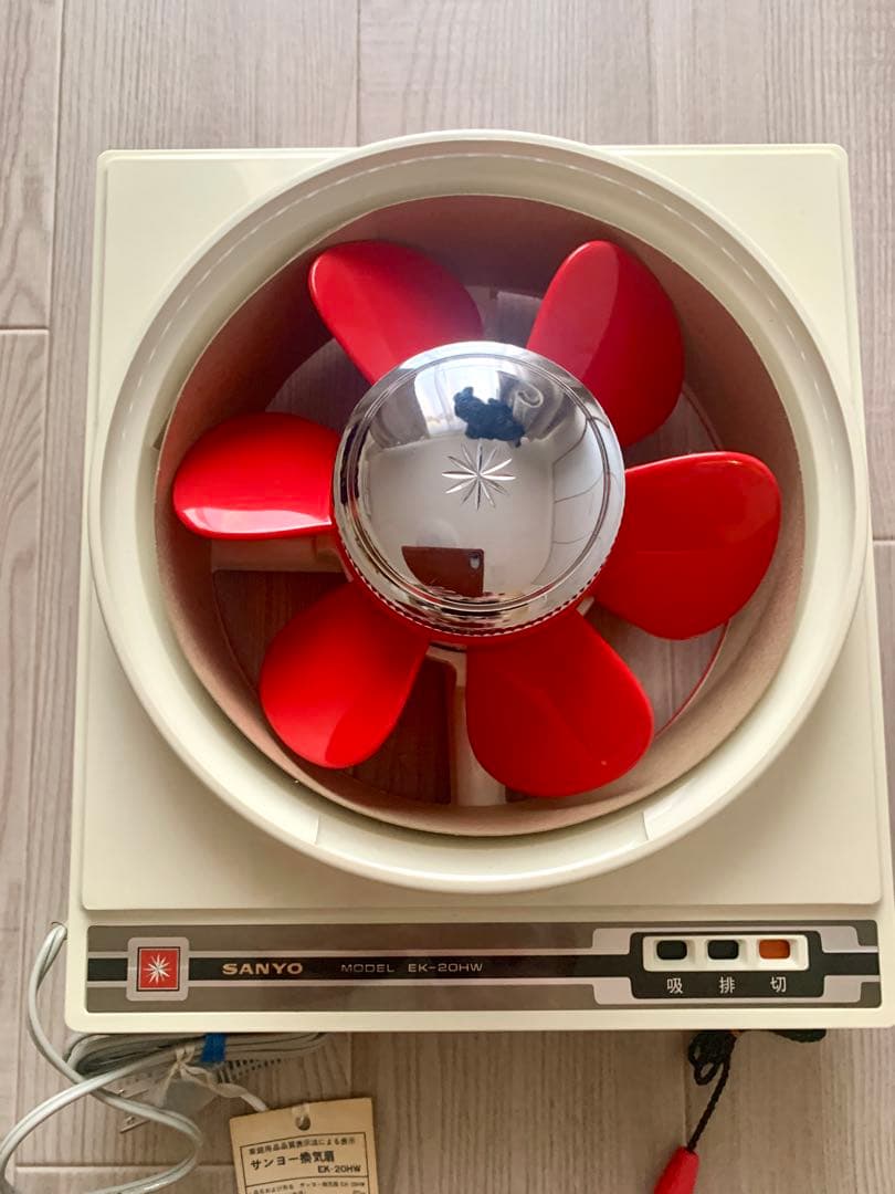 昭和レトロポップ☆サンヨー窓用換気扇 レッド　未使用品