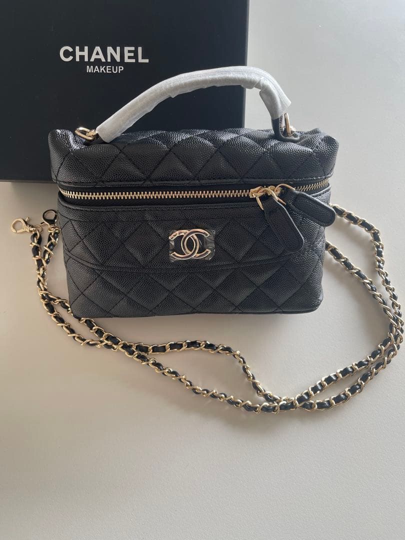 CHANEL ショルダーポーチバッグ ノベルティ