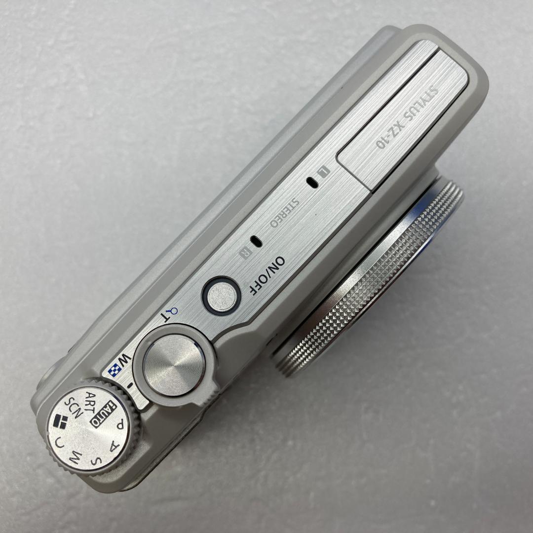 OLYMPUS オリンパス XZ-10　ホワイト