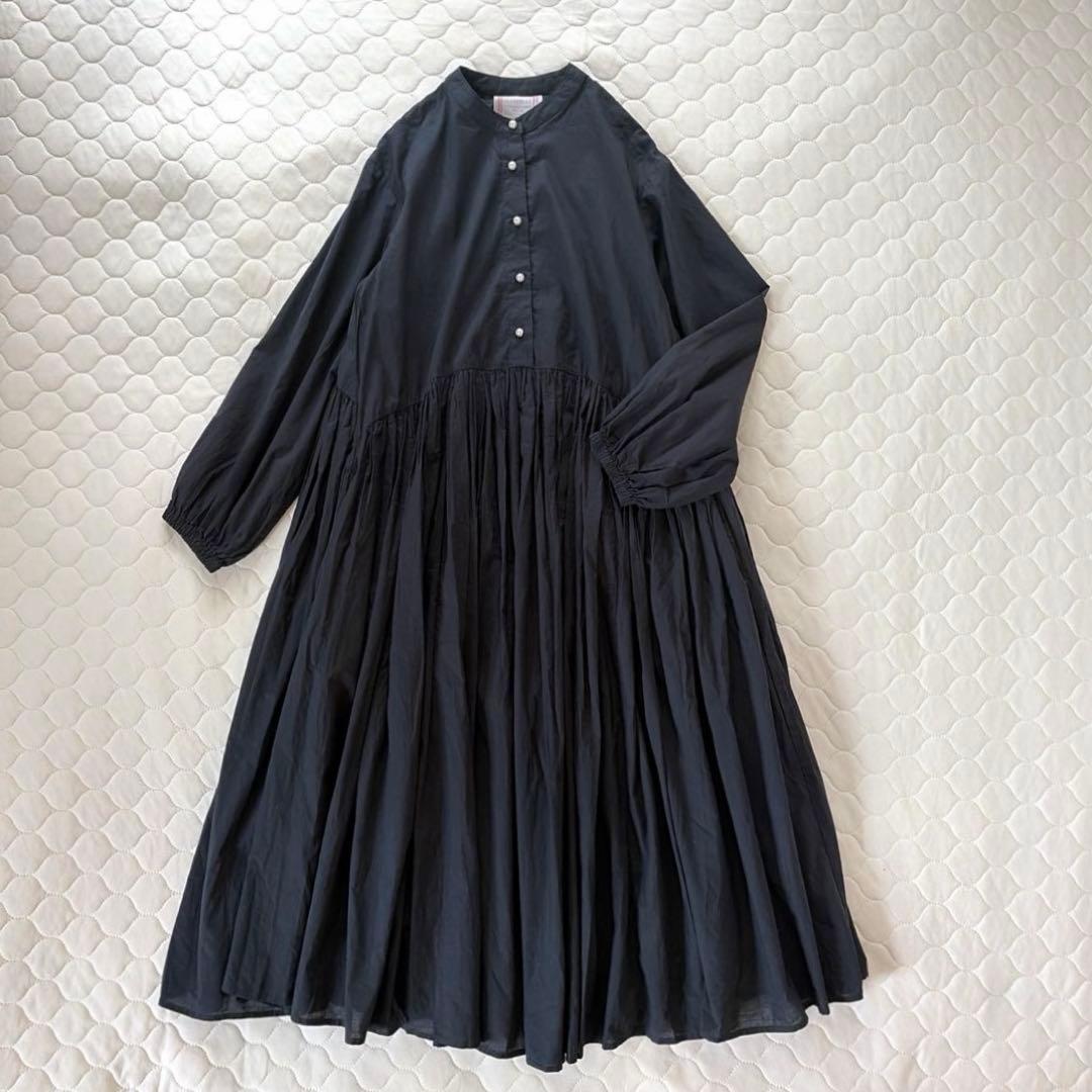 【美品】BEARDSLEY パールボタンギャザーワンピース　ブラック　サイズ0