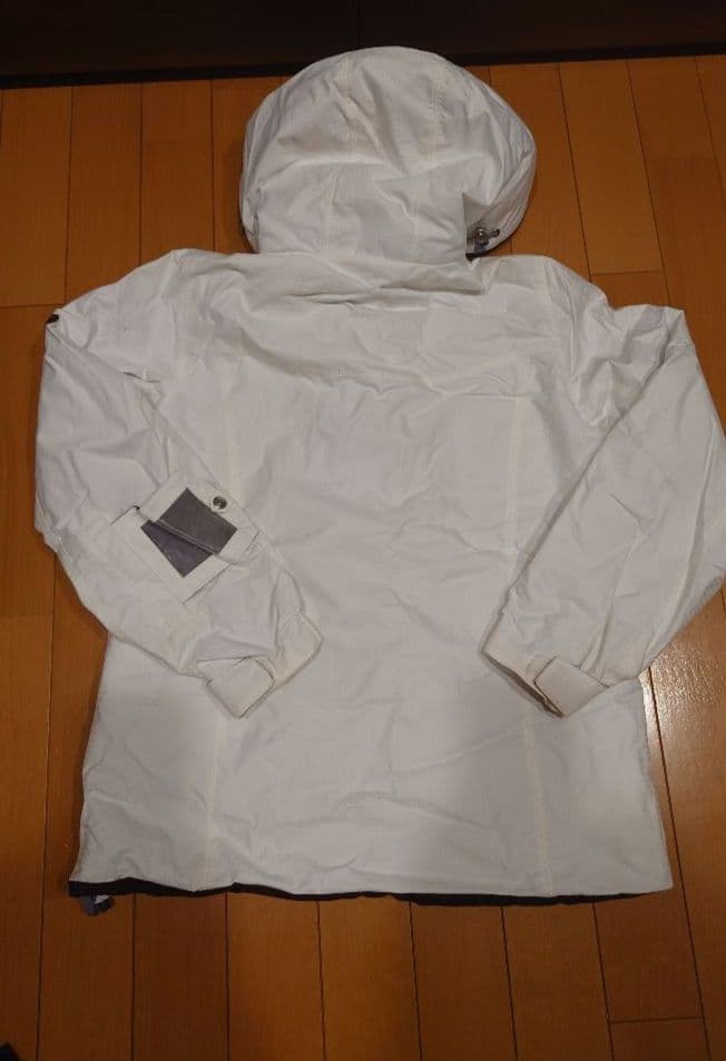 ellesseスキーウェア上下セット　ゴーグル＆グローブ付き