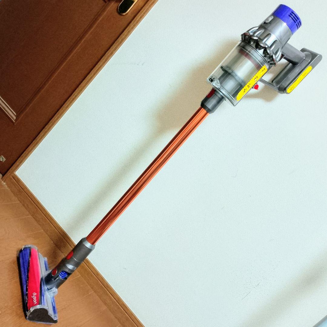 Dyson　Cyclone V10 fluffy　ハンディーサイクロン掃除機