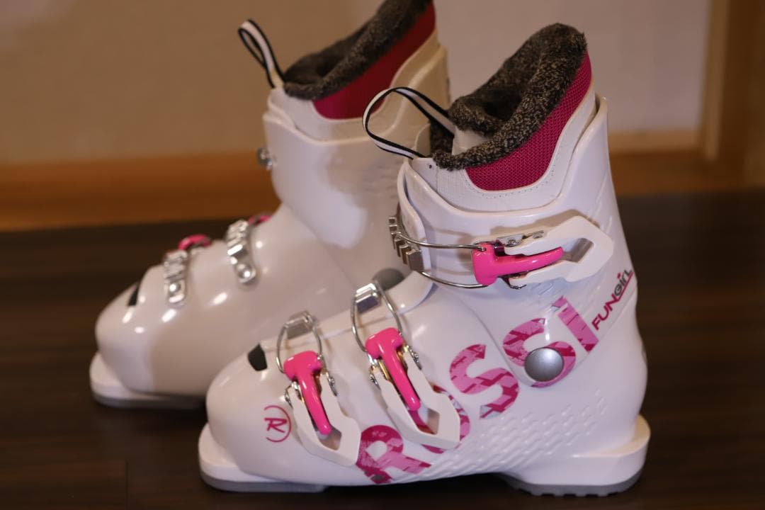 未使用★ROSSIGNOL ロシニョール キッズスキーブーツ 21.5㎝