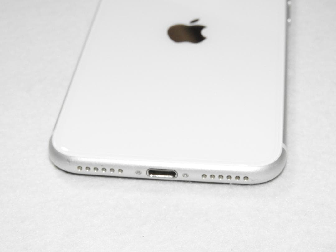 iPhoneSE 第2世代 64GB A2296 MHGQ3J/A SIMフリー