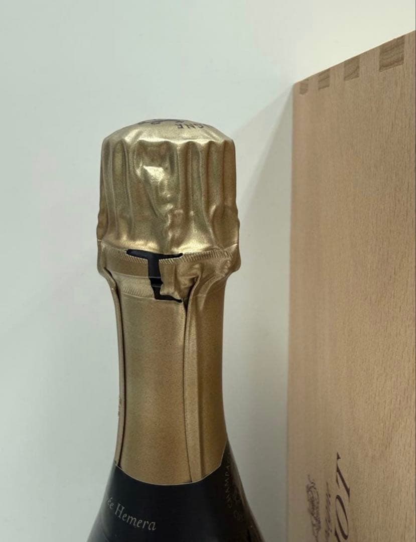 アンリオ シャンパーニュ キュヴェ エメラ ミレジメ 2013 超豪華ギフト箱入