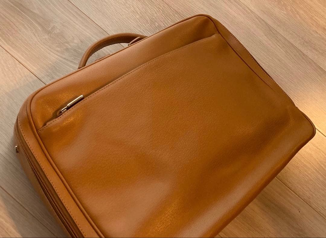 フルラ　FURLA ビジネスバッグ　ショルダー　バック　パソコン　ブリーフケース