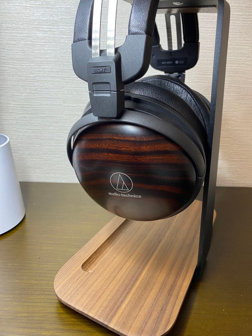 オーディオテクニカ　ATH-AWKT 密閉型ヘッドホン　【最終値下げ】