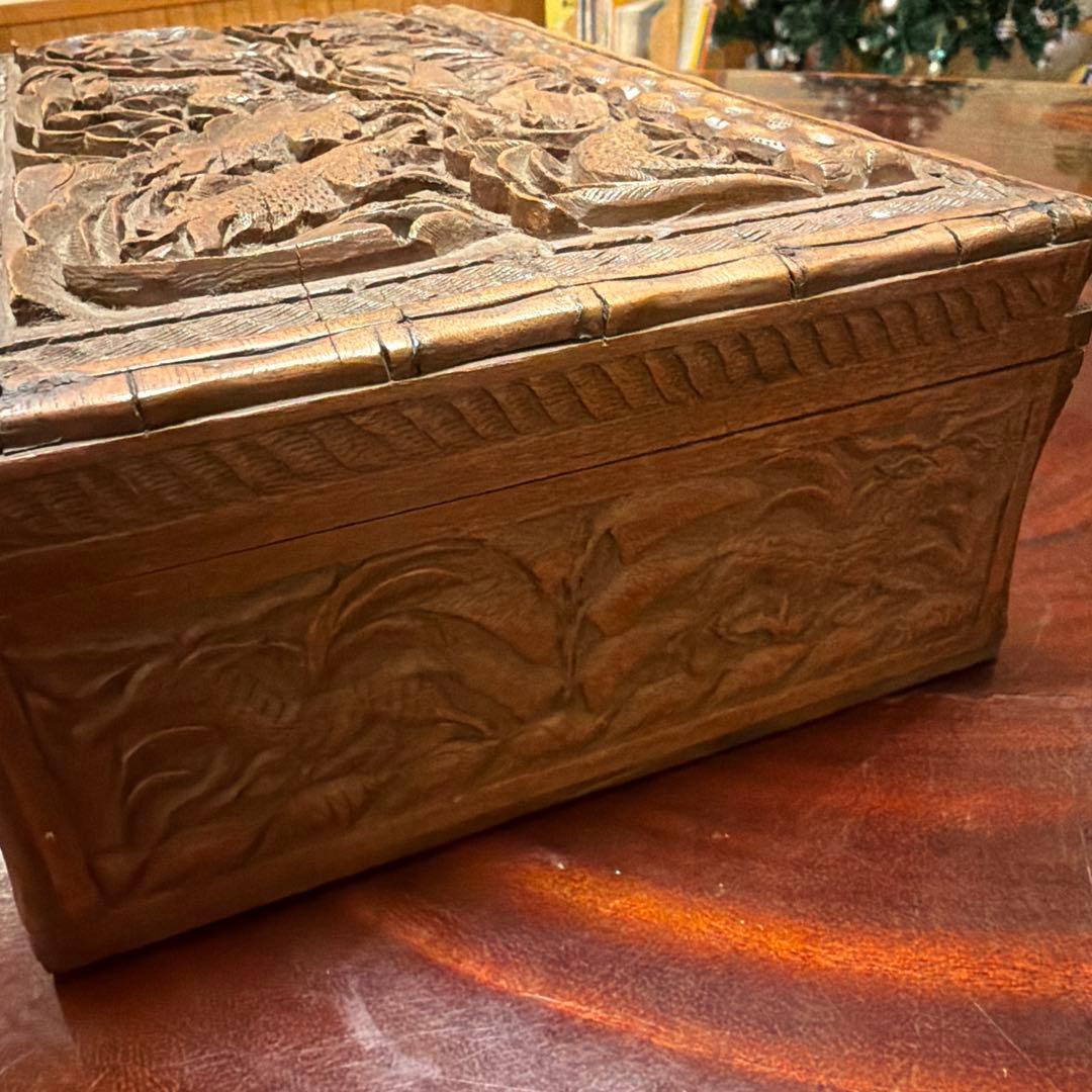 カシミール産(？) クルミ材　古木　彫刻　アクセサリーケース　アンティーク