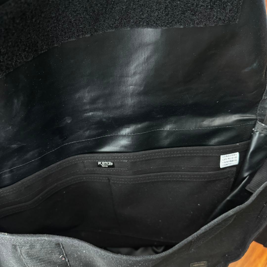 PORTER ブラック メッセンジャーバッグ大容量　黒