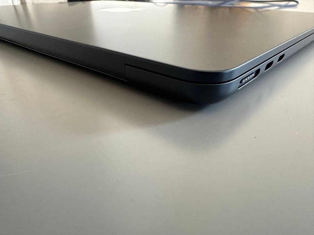 MacBook本体 Macbook Air M2 8GB 256GB