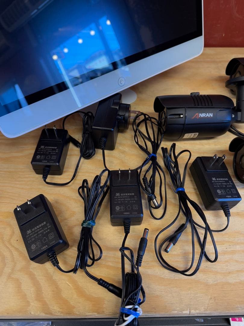 ANRAN 防犯カメラ　監視カメラ　レコーダー付き　カメラ4台セット