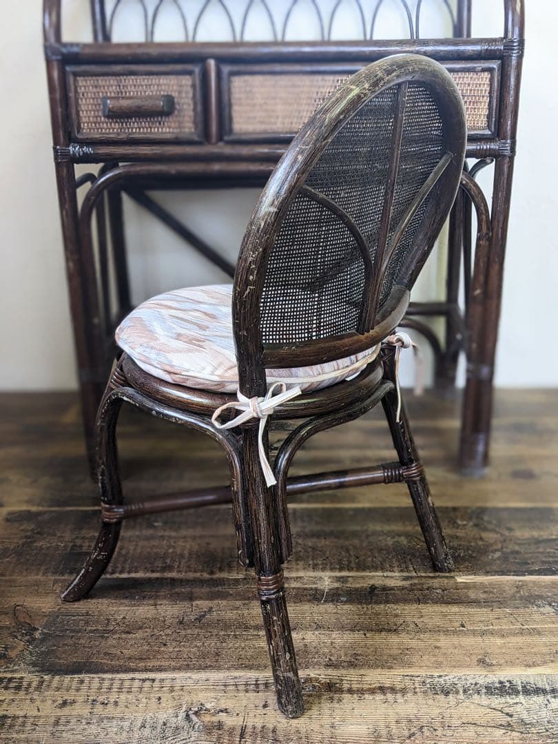 ダークブラウンの総ラタンドレッサー 鏡台 籐家具