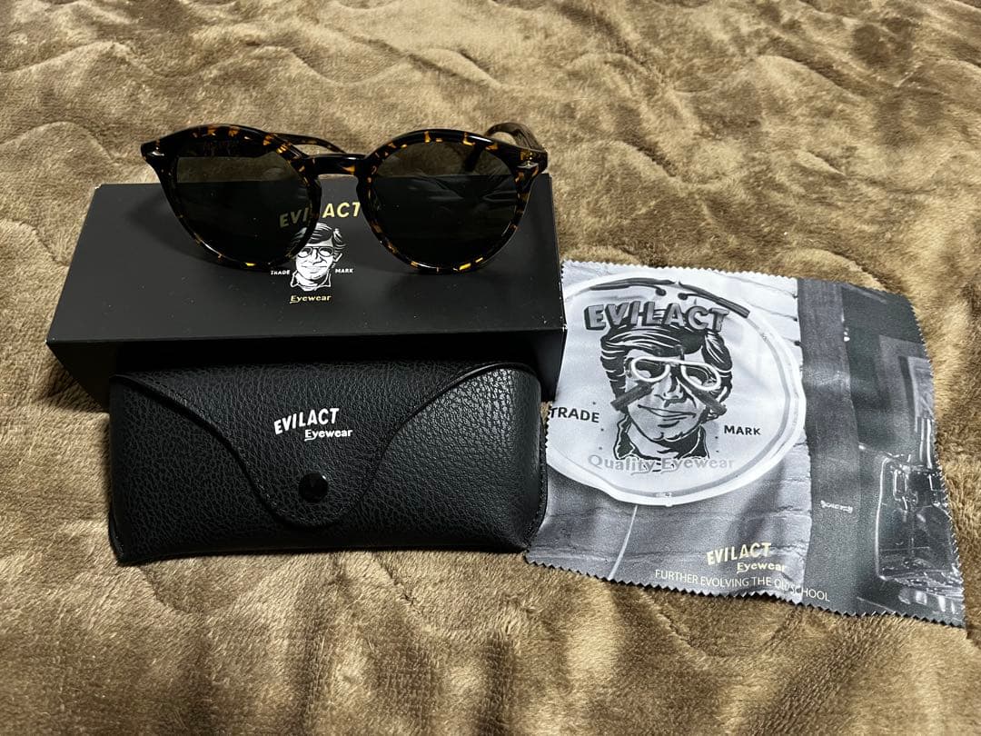 Evilact ラウンド型サングラス ケース付き　curtissⅡ