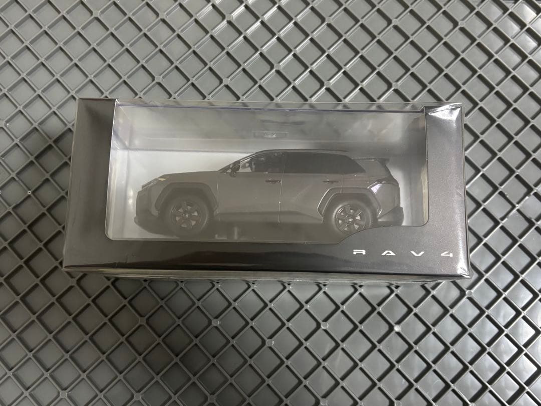 新型RAV4 カラーサンプル Adventure アーバンロック