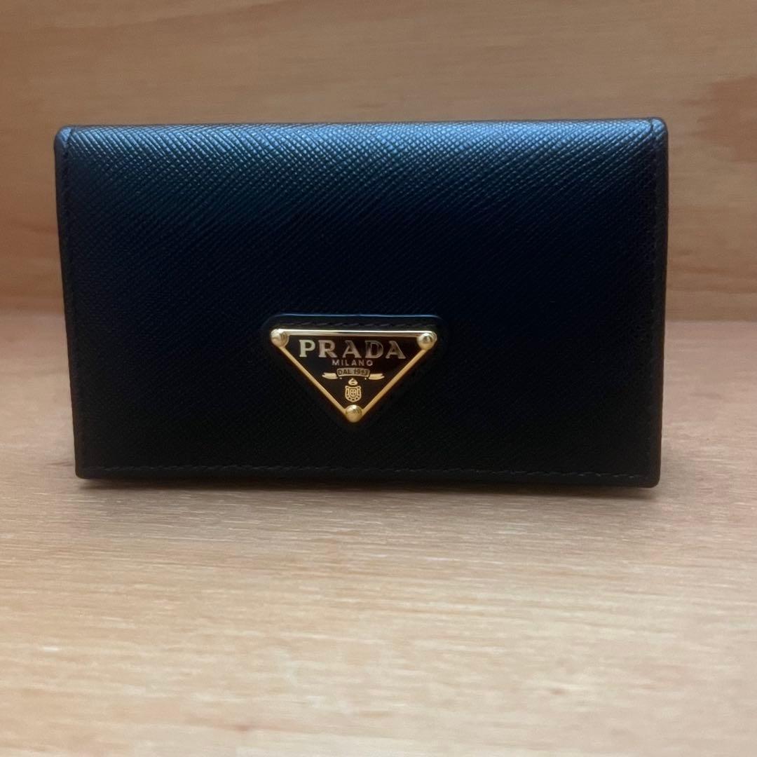 しょう　PRADA サフィアーノレザー 名刺入れ ブラック