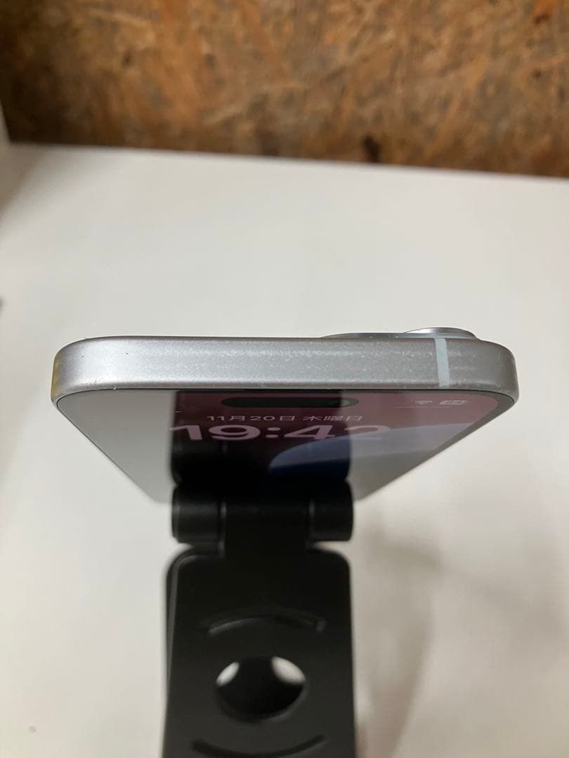 【美品】iPhone 15 256GB ブルー